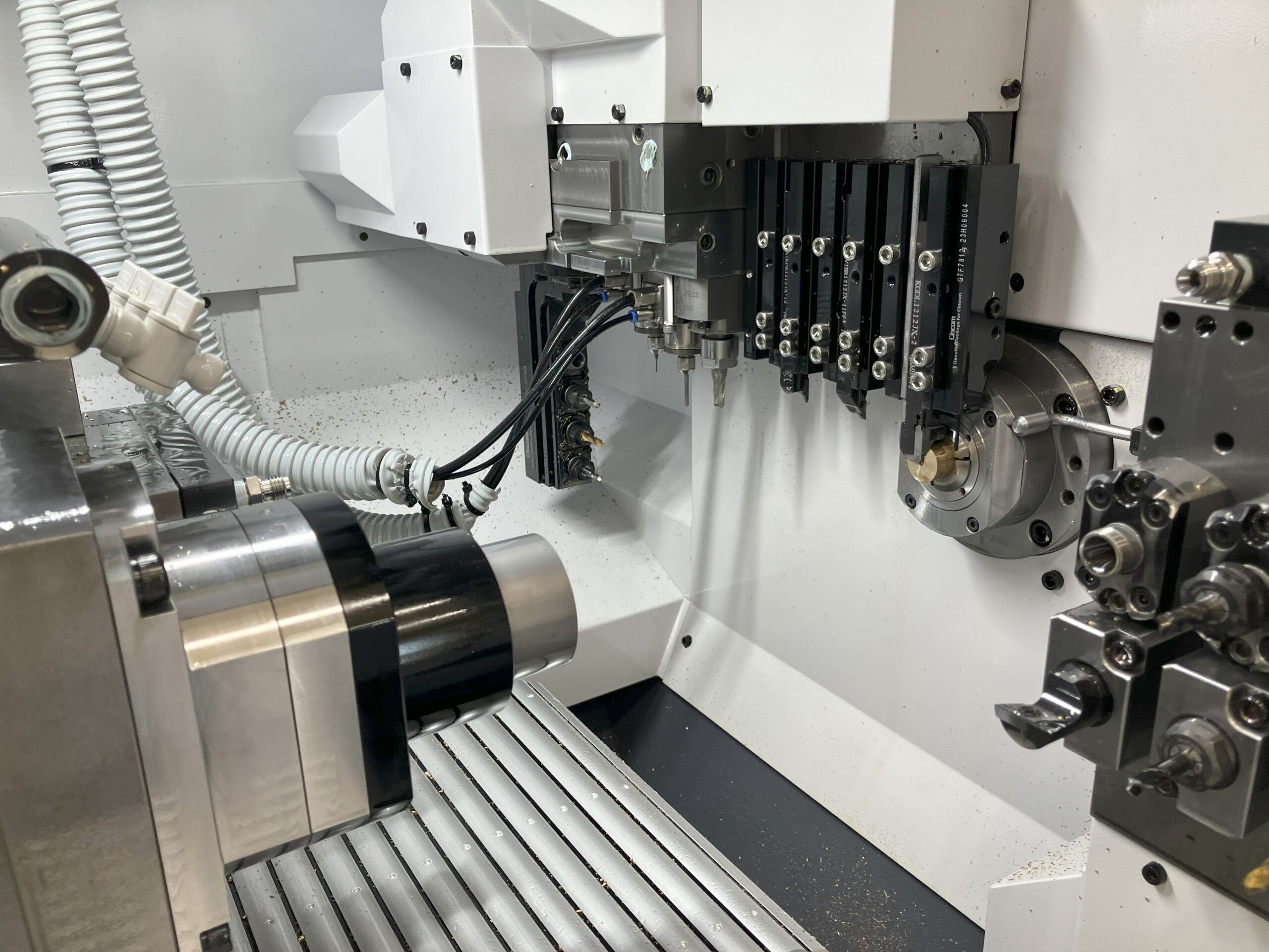 【真鍮φ3×13mmドリル加工】CNC自動旋盤×フランジスピンドル